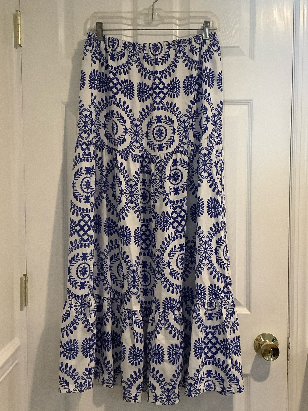 NWOT Blue/ White Block Print Cottagecore Tiered Euro Vacation Flowy Maxi Skirt L